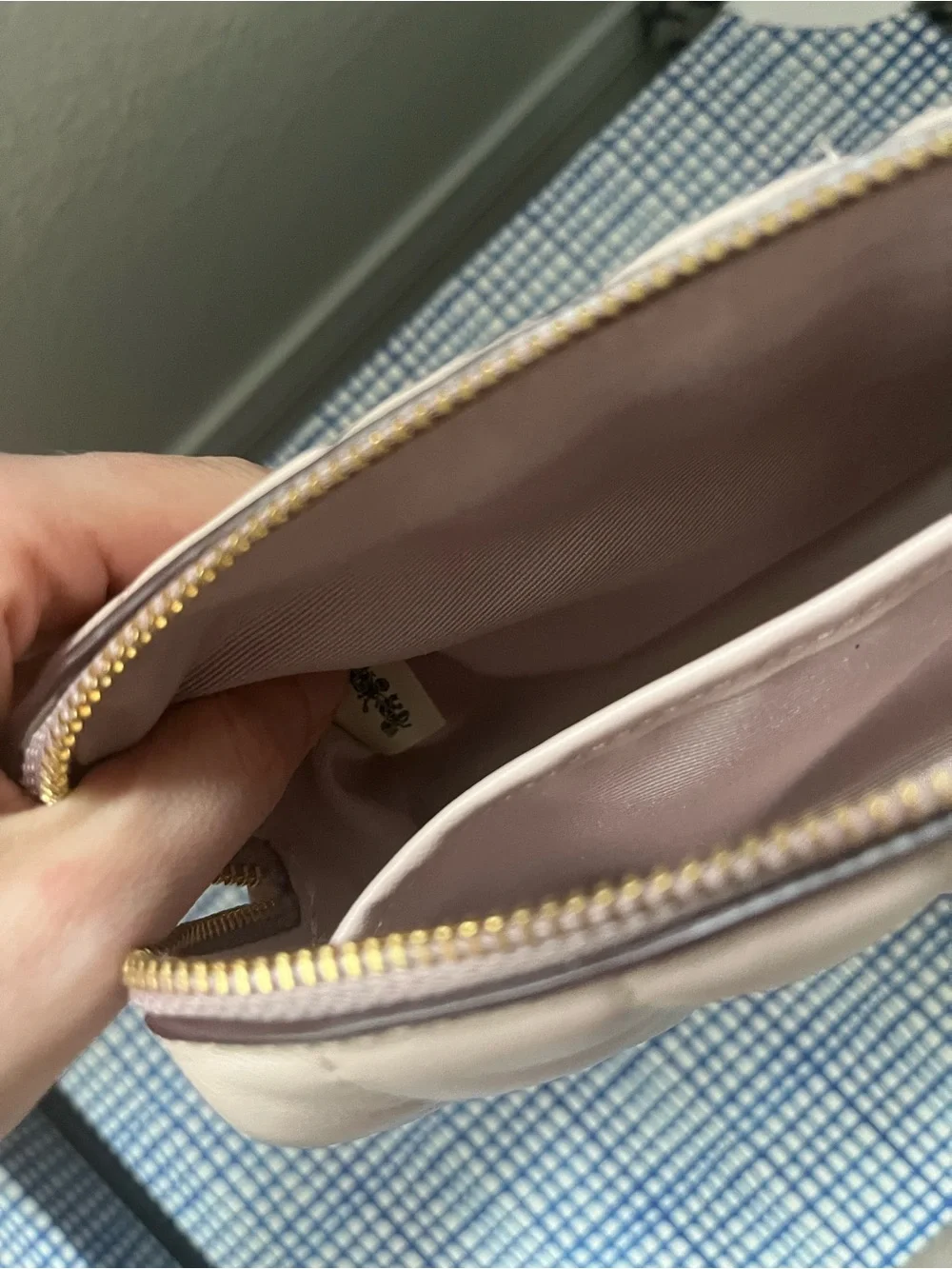 Coach Cosmetic Case 17 Puffy Linear Quilting